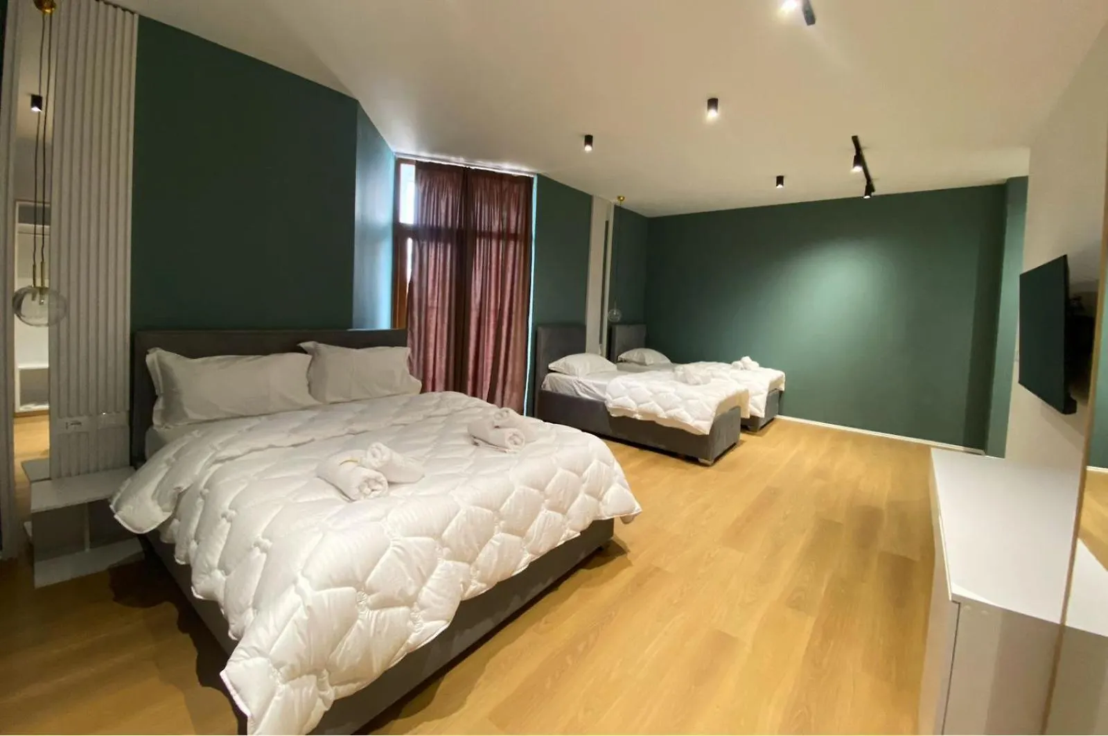 Capital Suites Center Tirana Hotel
