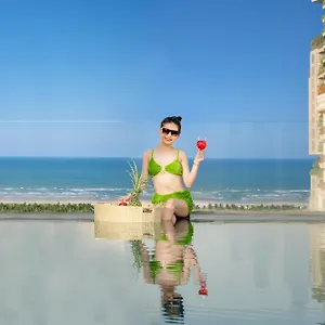 https://flower-hotel.dananghotels.net